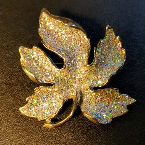 Vintage Women's Brooch Silver with Iridescent